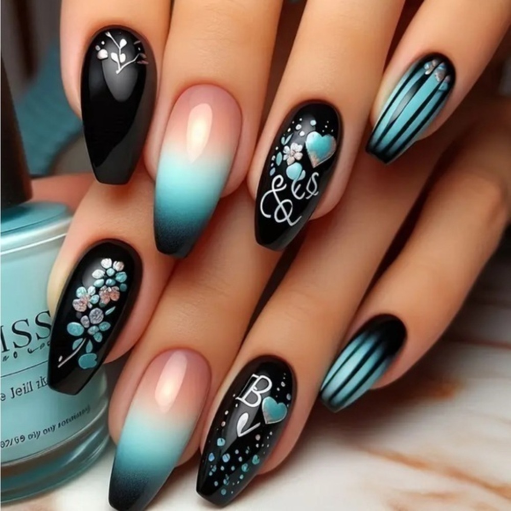 Fancy Fake Press On Nails NWT